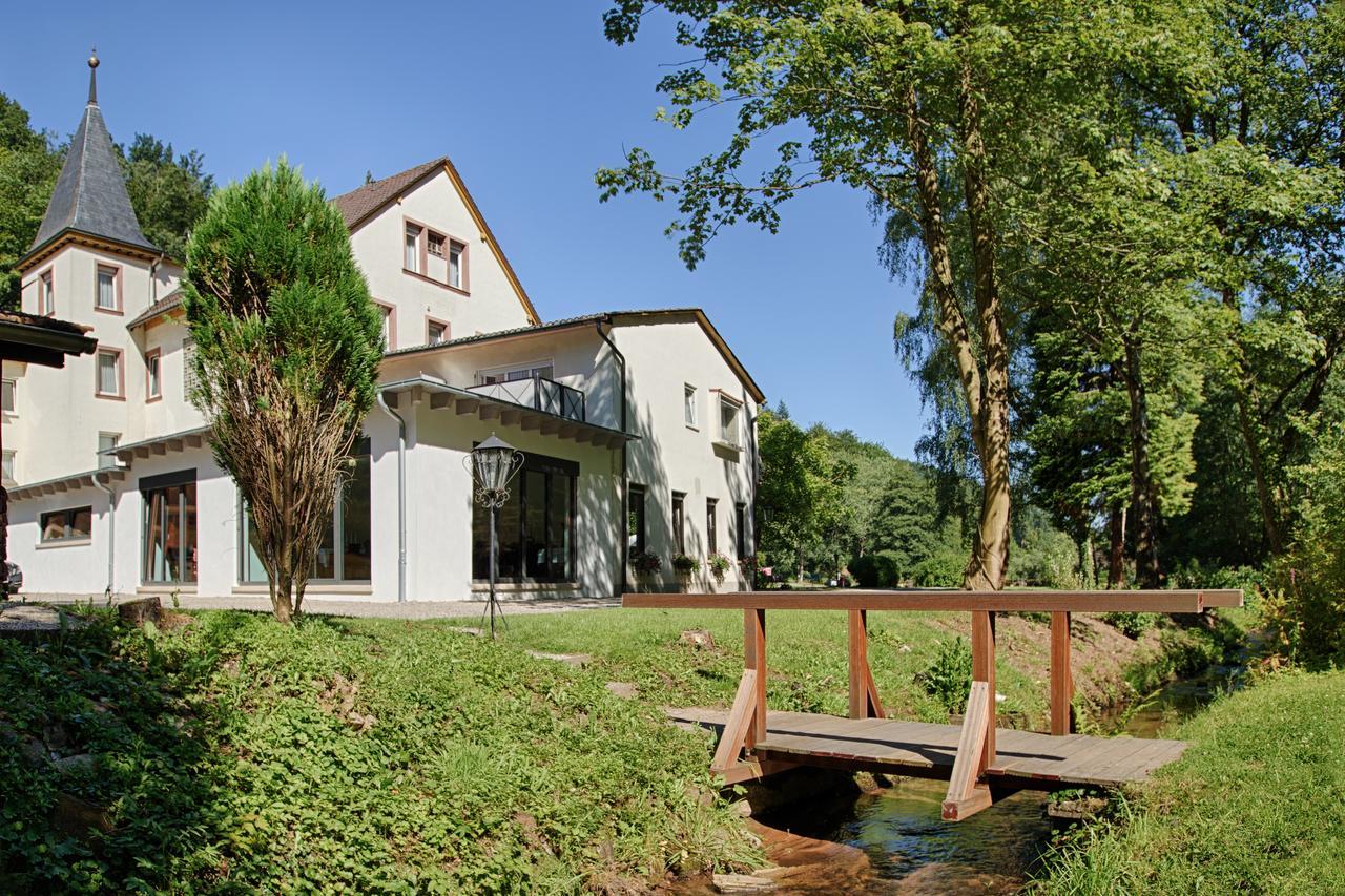 Hotel Pfälzer Wald Bad Bergzabern Exterior foto